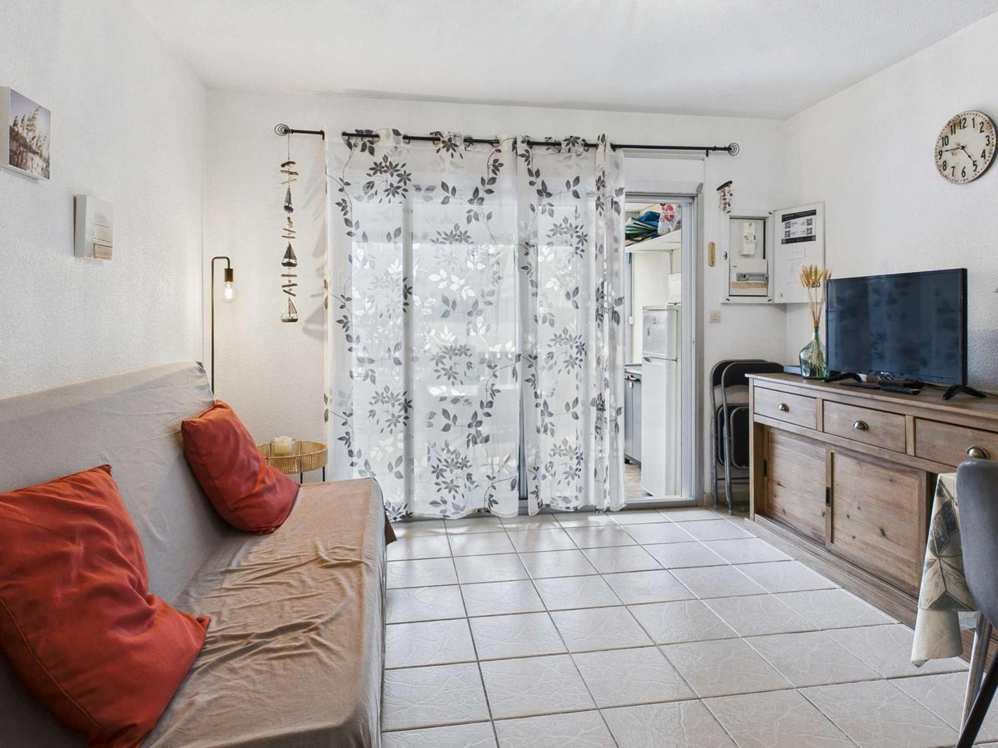 Avec Terrasse Et Parking Prive A Marseillan-plage - Fr-1-326-852